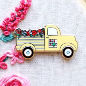 Flamingo Toes Magnetic Needle Minder: Spring Flower Vintage Truck